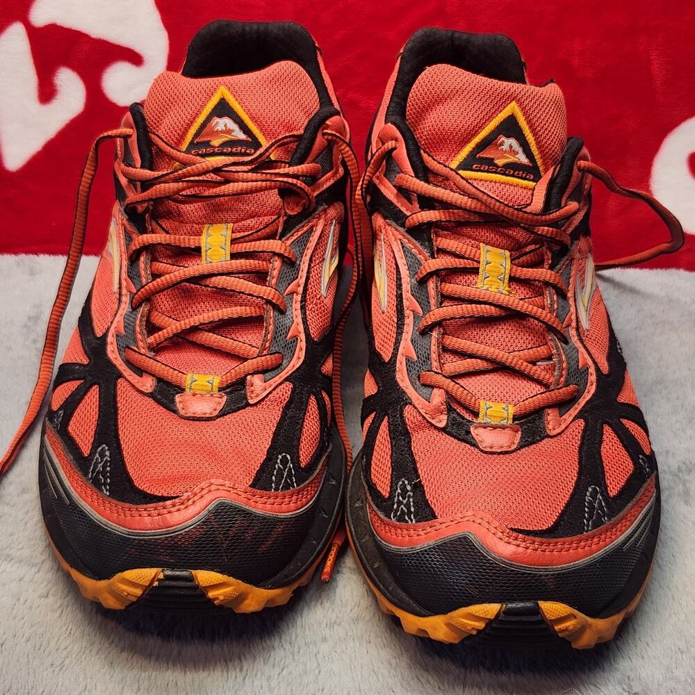 Brooks Cascadia Trail Running Shoes Men’s Size 10.5 Orange Black Hiking